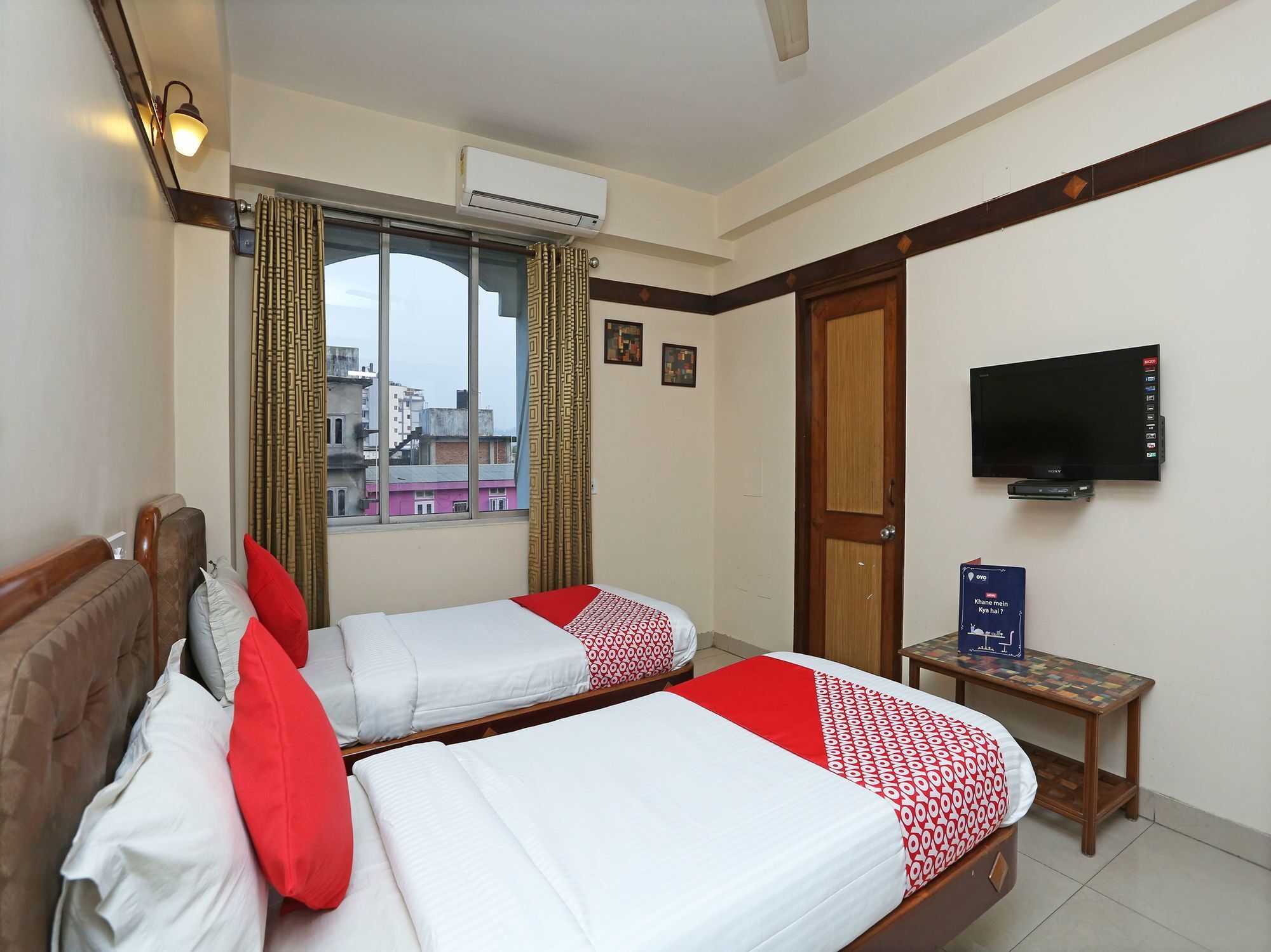 Hotel Amrit Regency Ґувахаті Екстер'єр фото