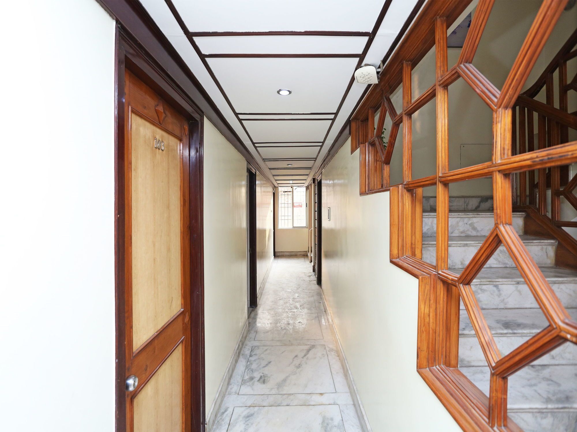 Hotel Amrit Regency Ґувахаті Екстер'єр фото