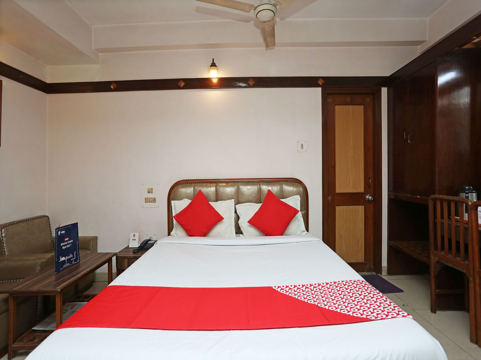 Hotel Amrit Regency Ґувахаті Екстер'єр фото