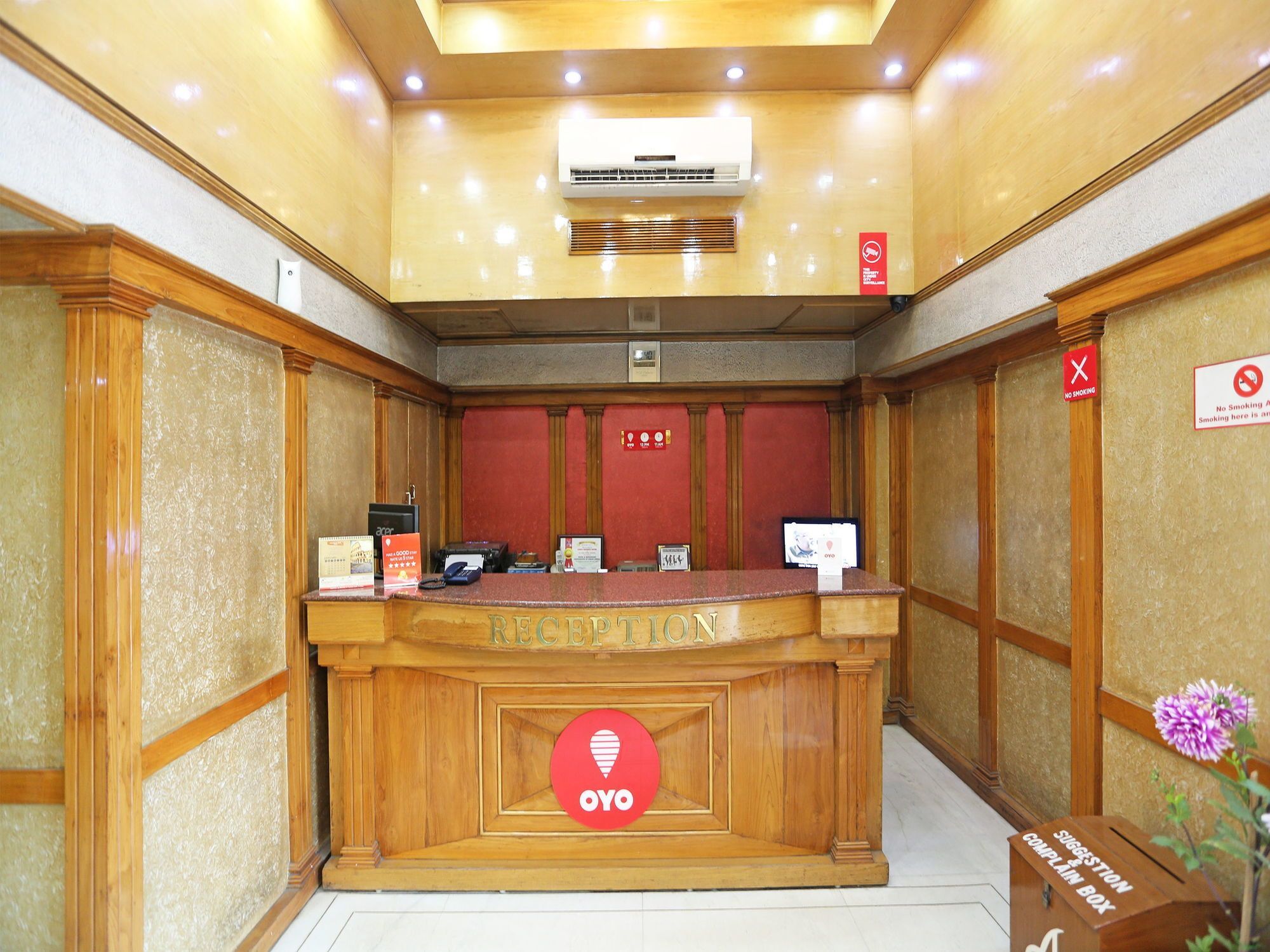 Hotel Amrit Regency Ґувахаті Екстер'єр фото